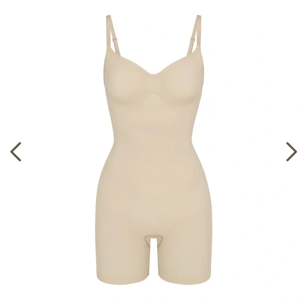 SKIMS Seamless Sculpt Mid Thigh Bodysuit in Sand Sz Small Women Shapewea… - Picture 2 of 5